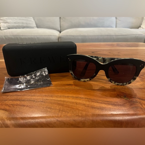 Oversized KREWE Sunglasses - Picture 2 of 3